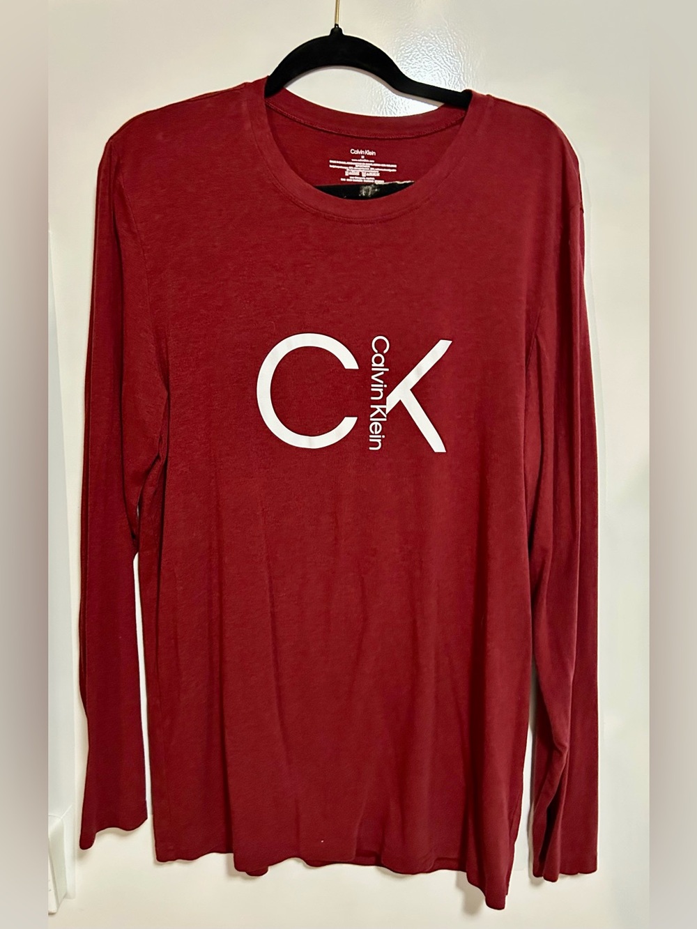 Calvin Klein Men's Long Sleeve V-Neck Shirt - Deep Burgundy